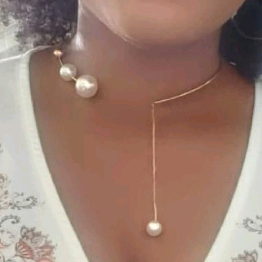 Faux Pearl choker - Picture 2 of 2